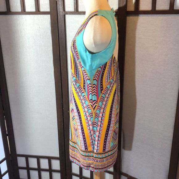 Juniors' Small Pink Owl /Yellow/Seafoam Sleeveless Shift Dress Keyhole Back - Picture 3 of 11